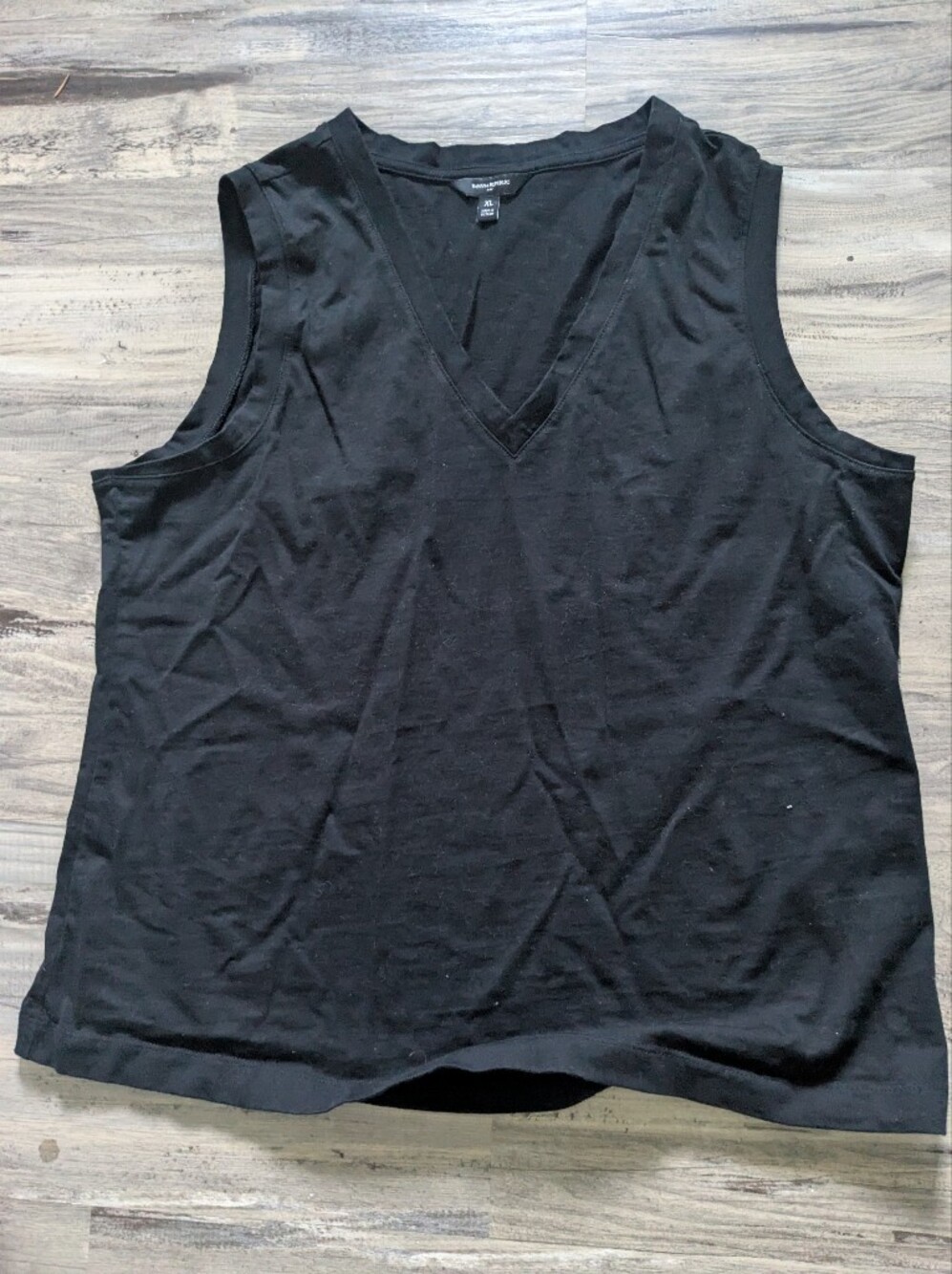 Banana Republic Black V-Neck Sleeveless Tank